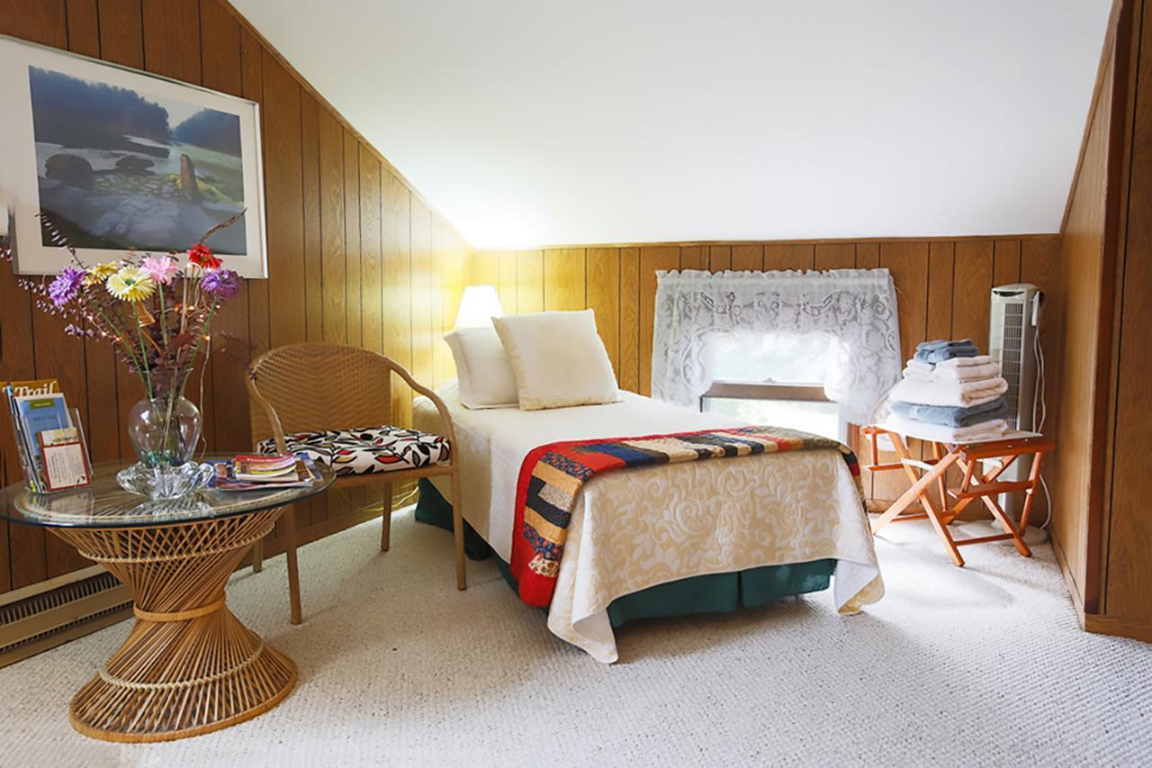 Firefly Bed & Breakfast Lincoln Exterior photo